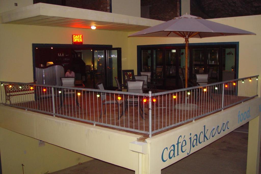 Jack'S Seaview Inn Bettyʼs Bay Exterior foto