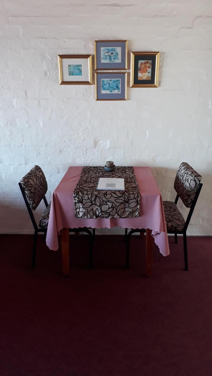Jack'S Seaview Inn Bettyʼs Bay Exterior foto